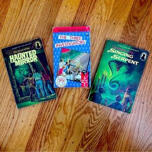 The Three Investigators Vintage Paperback Books Lot of 3